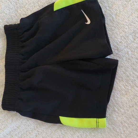 Summer bundle of 11 pieces. Shorts, sets, hats, t-shirts - Picture 5 of 10